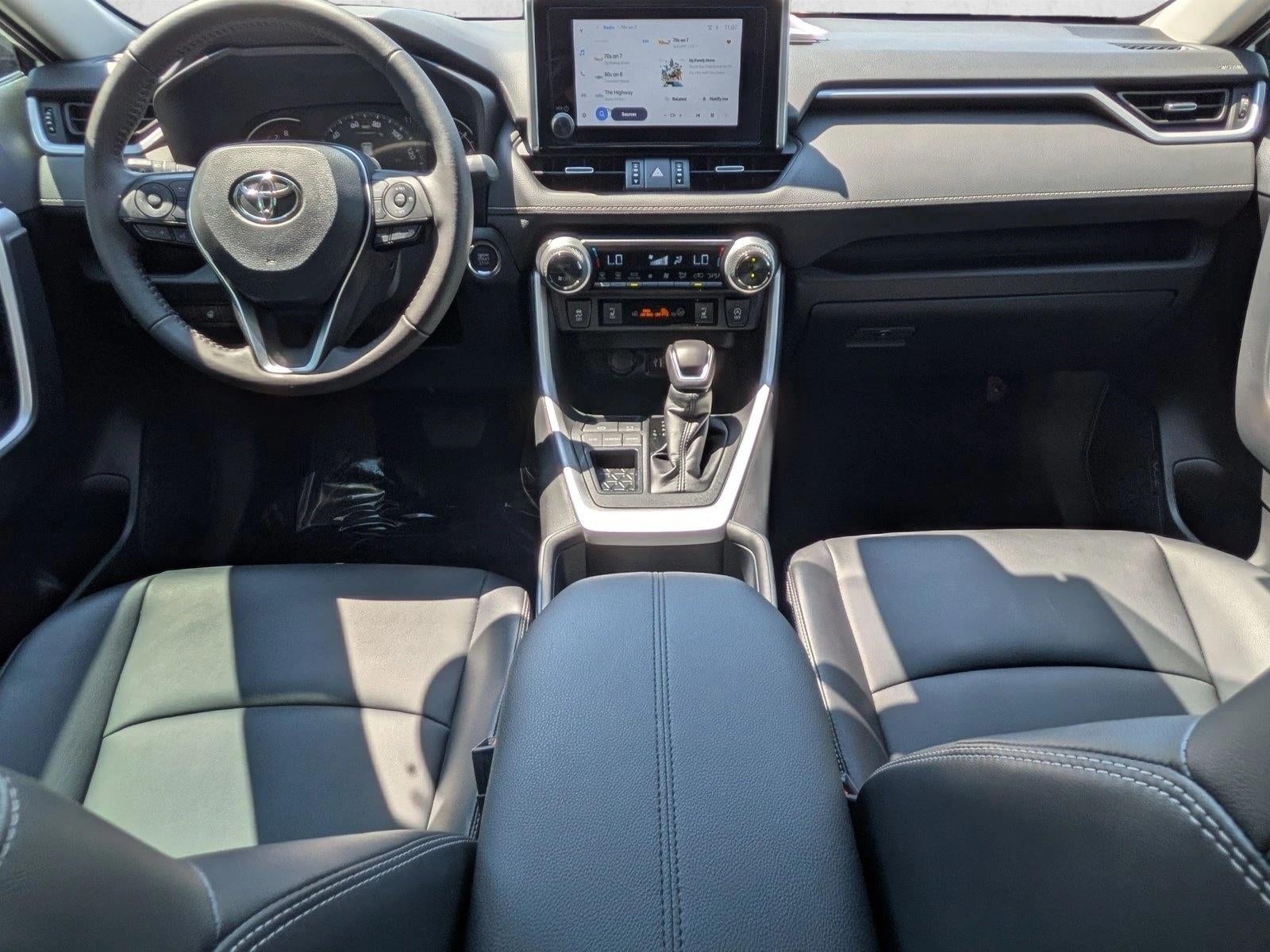 2025 Toyota RAV4 XLE Premium FWD (Natl)