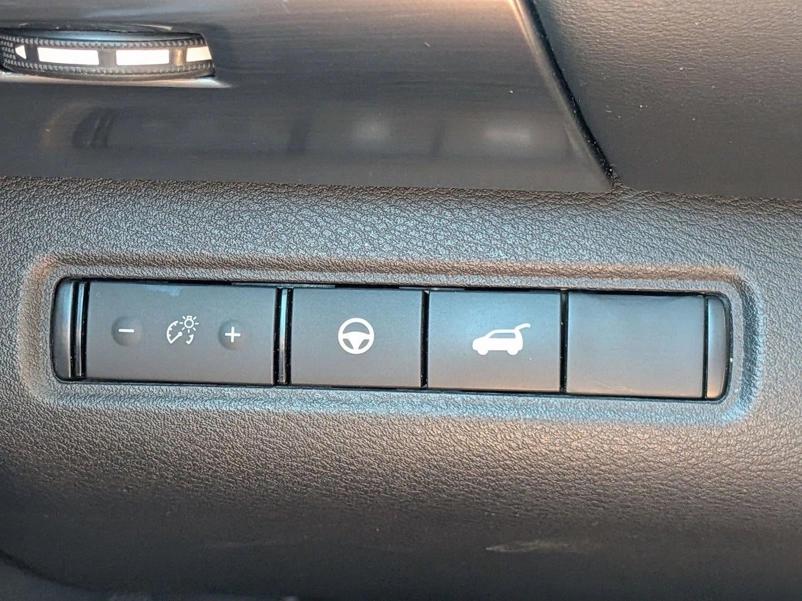 2023 Nissan Pathfinder SL 2WD