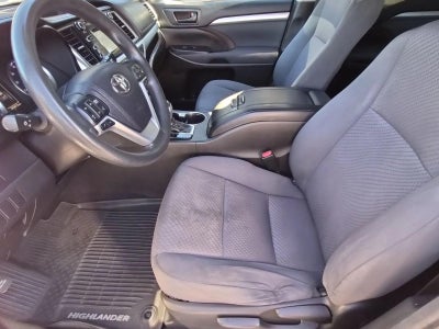 2017 Toyota Highlander Hybrid LE V6 AWD (Natl)
