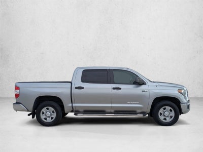 2018 Toyota Tundra 4WD 4WD SR5 CrewMax 5.5' Bed 5.7L (SE)
