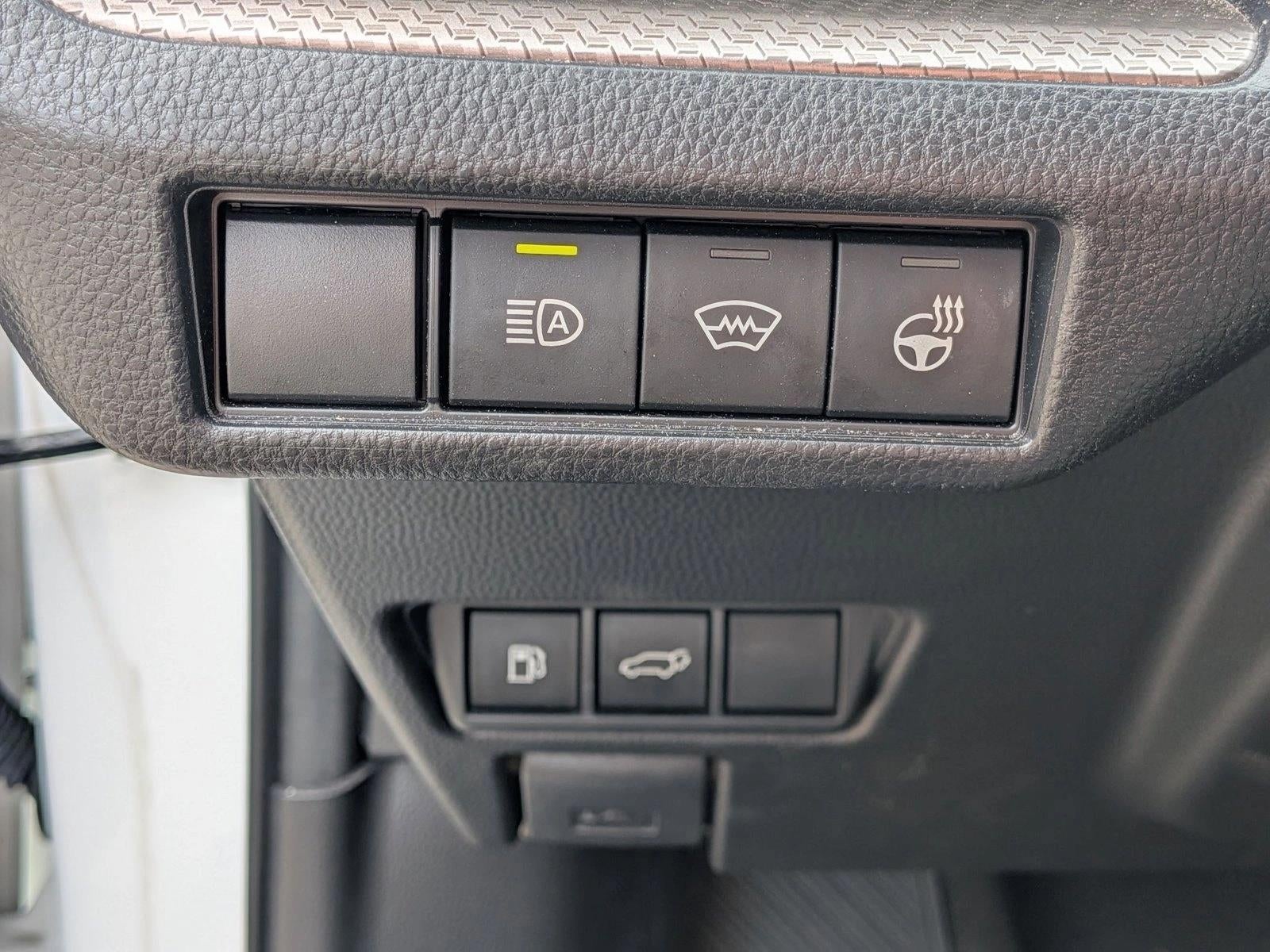 2024 Toyota Prius Limited (Natl)