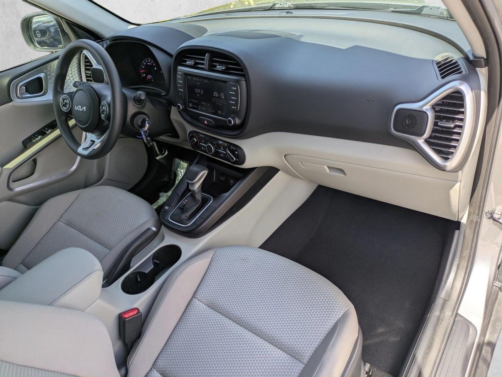 2022 Kia Soul LX IVT