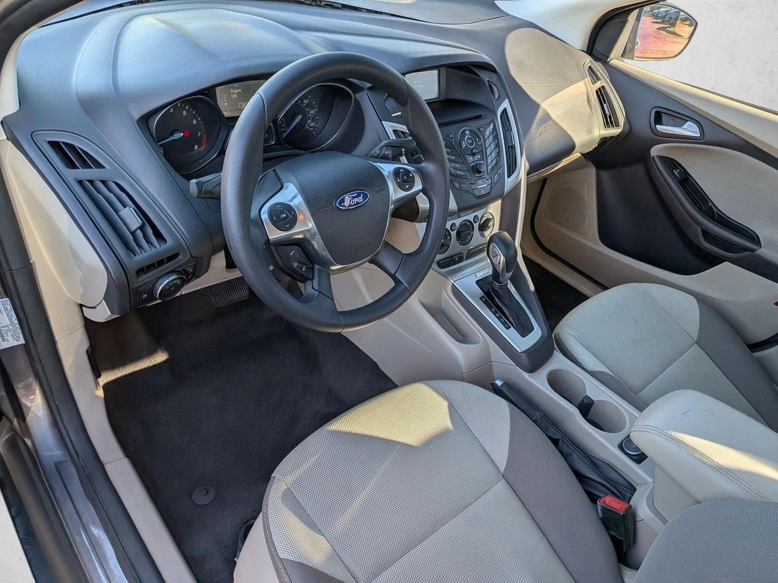 2014 Ford Focus 4dr Sdn SE