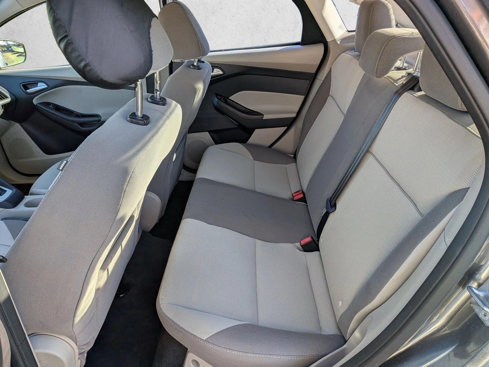 2014 Ford Focus 4dr Sdn SE