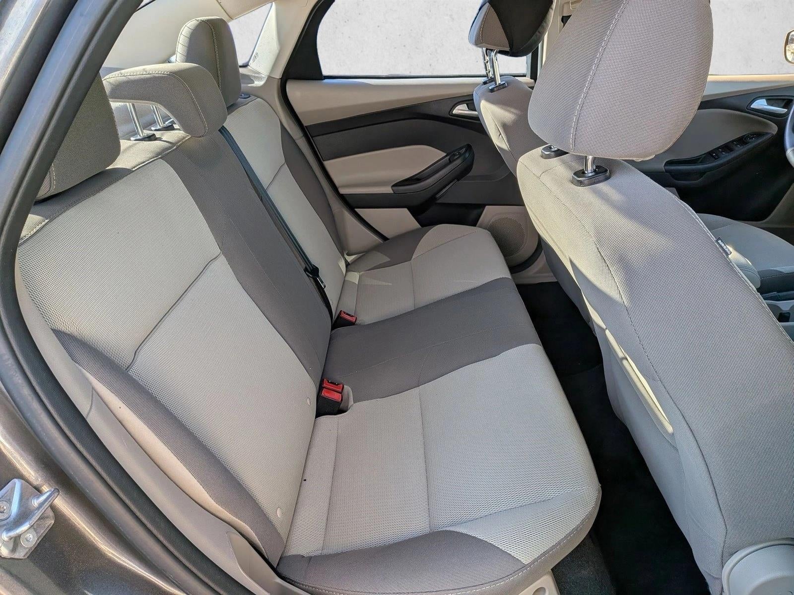 2014 Ford Focus 4dr Sdn SE