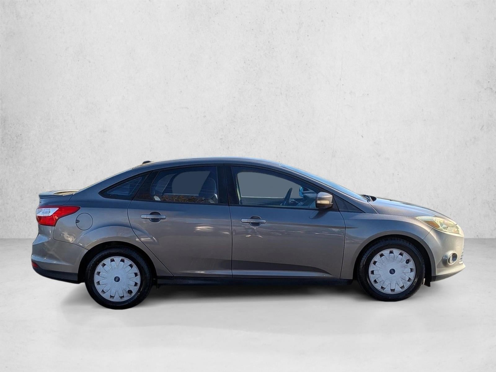 2014 Ford Focus 4dr Sdn SE