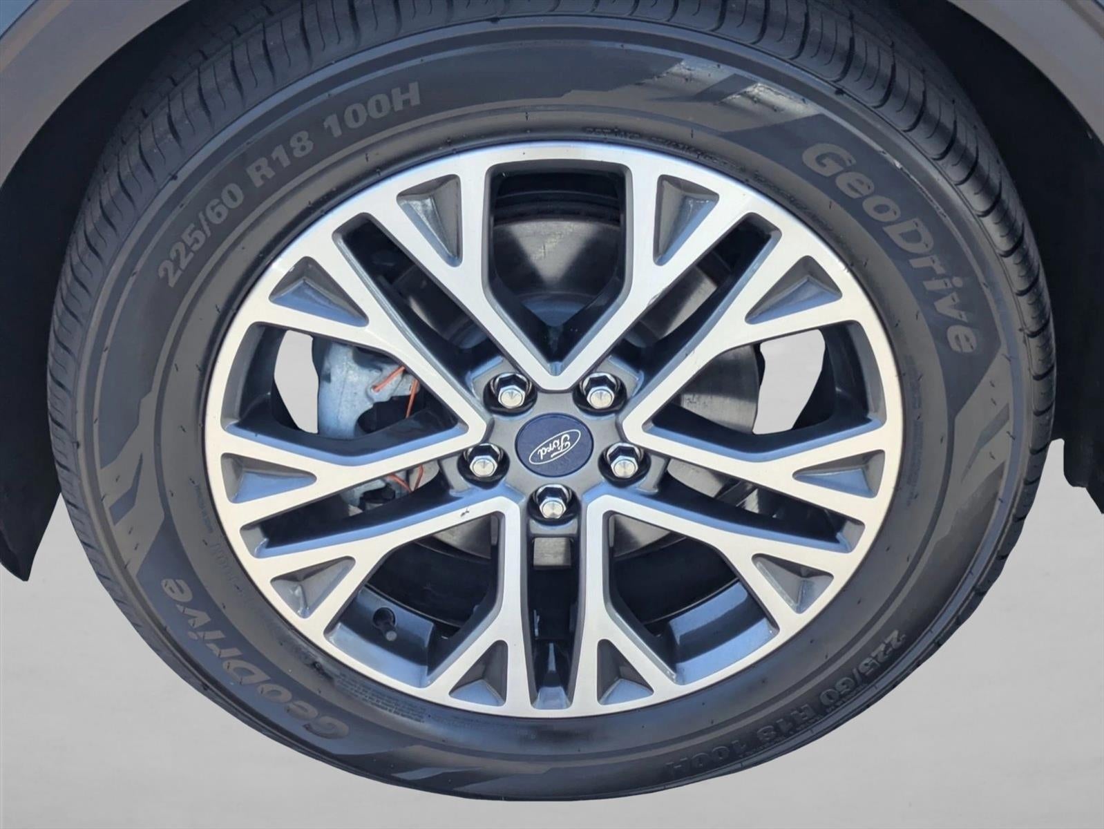2020 Ford Escape SEL FWD