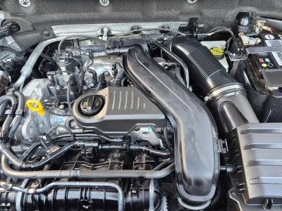 2023 Volkswagen Taos SE FWD