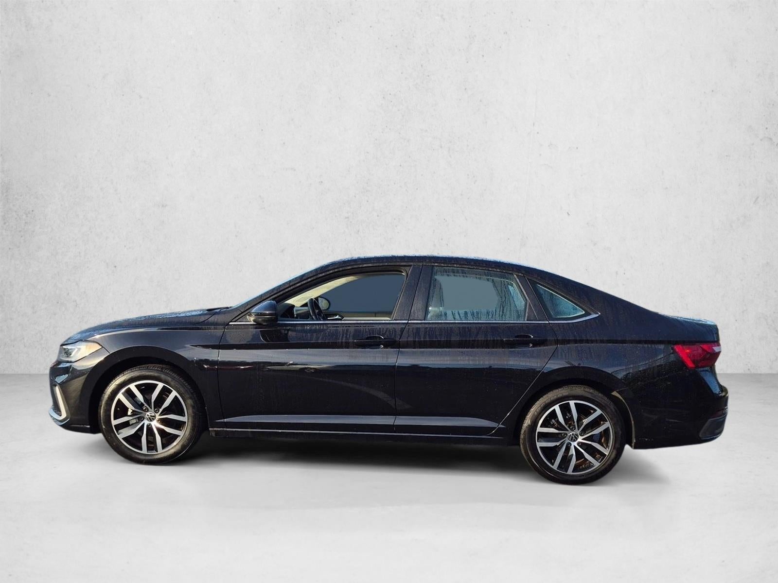 2025 Volkswagen Jetta SE Auto