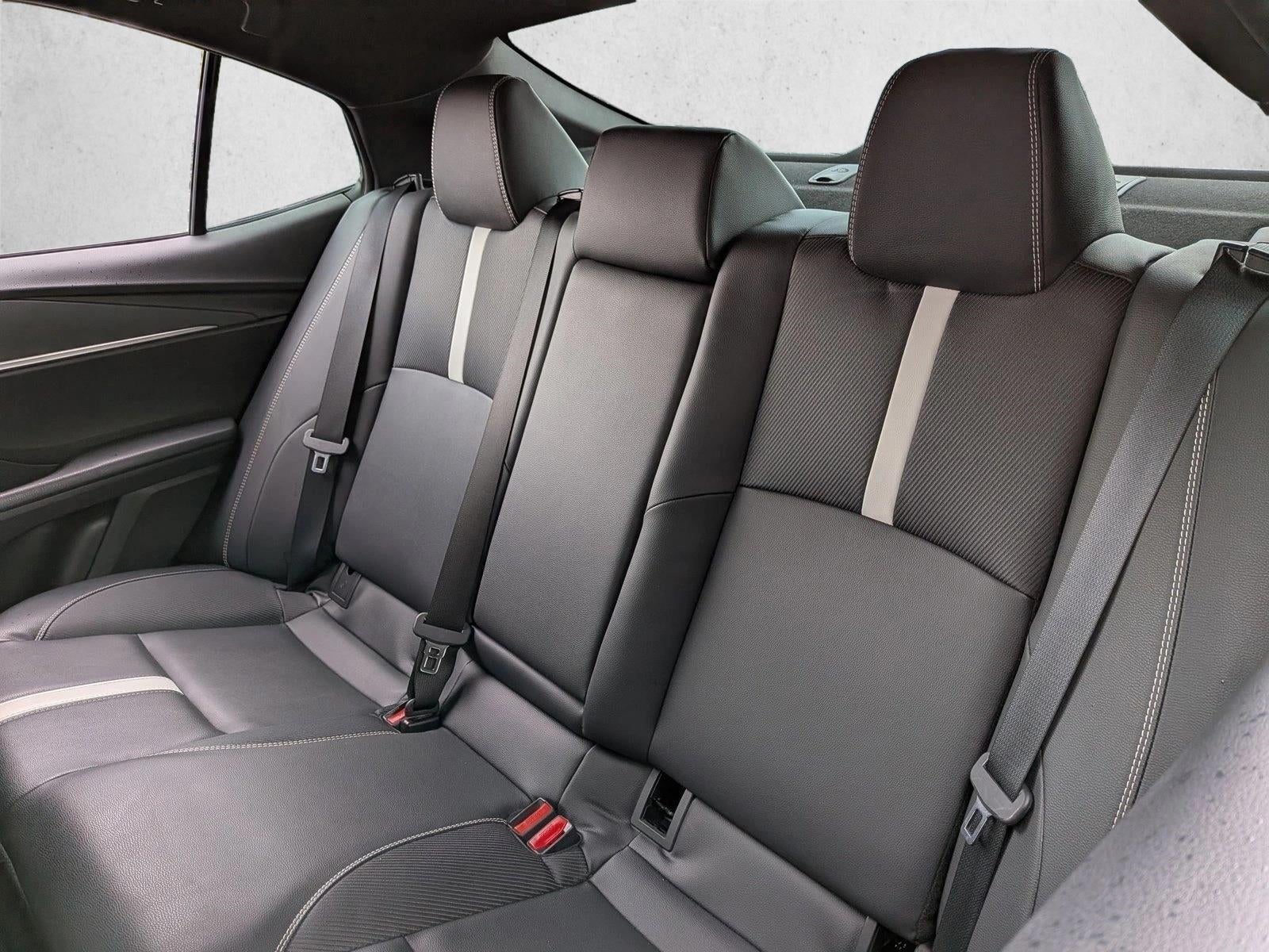 2025 Toyota Camry SE (Natl)