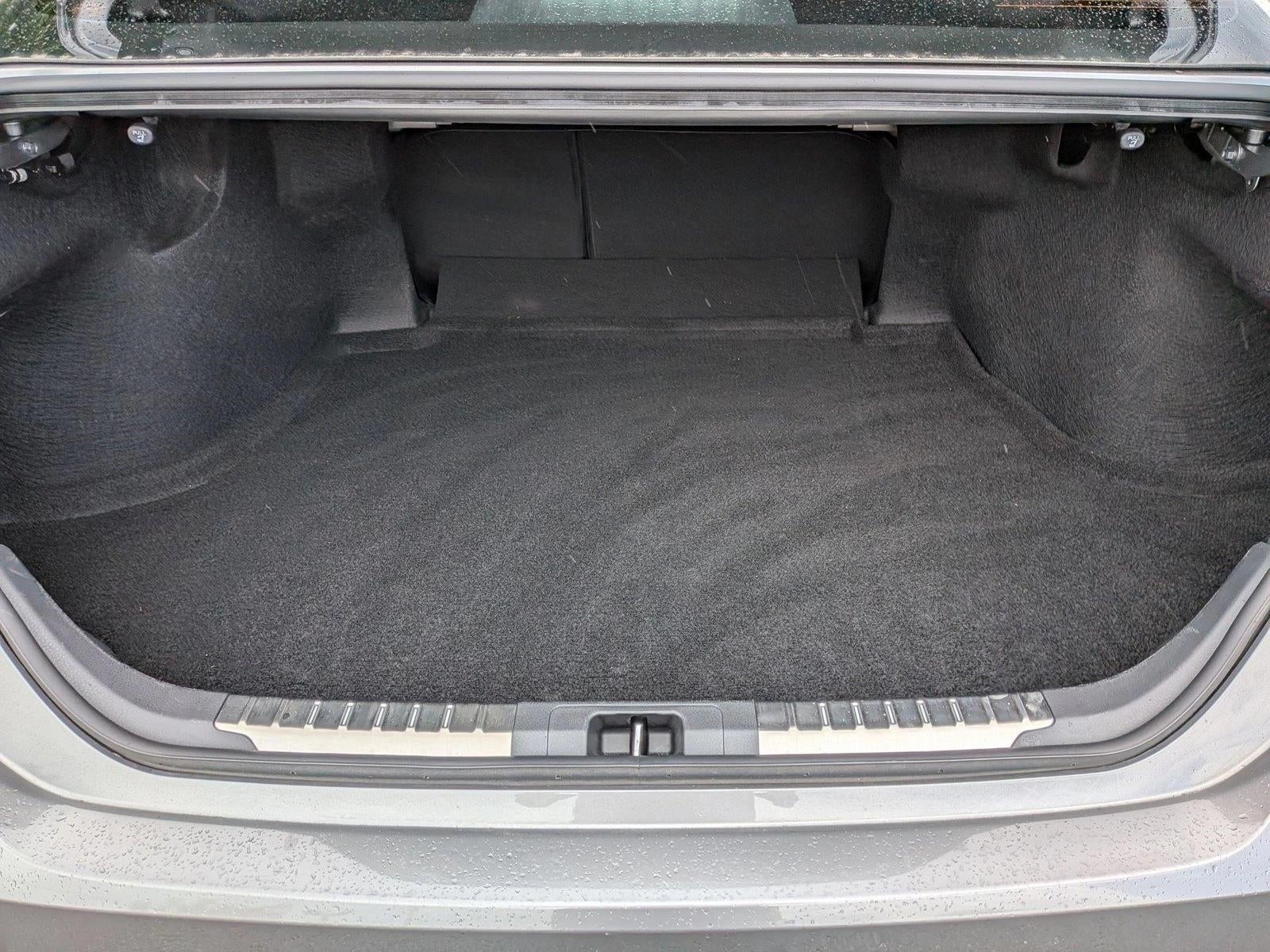 2025 Toyota Camry SE (Natl)