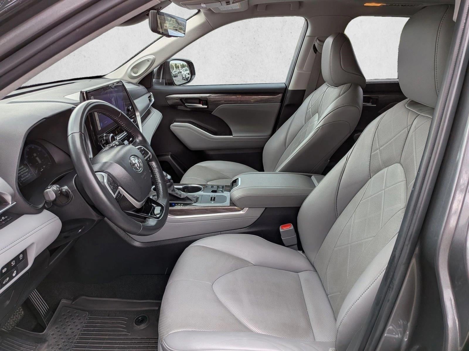 2024 Toyota Highlander Platinum FWD (Natl)