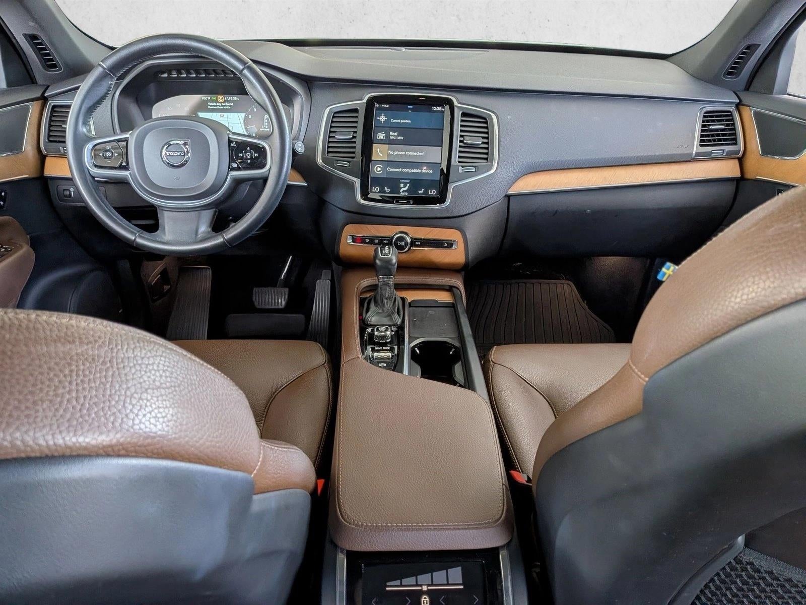 2021 Volvo XC90 T6 AWD Momentum 7P