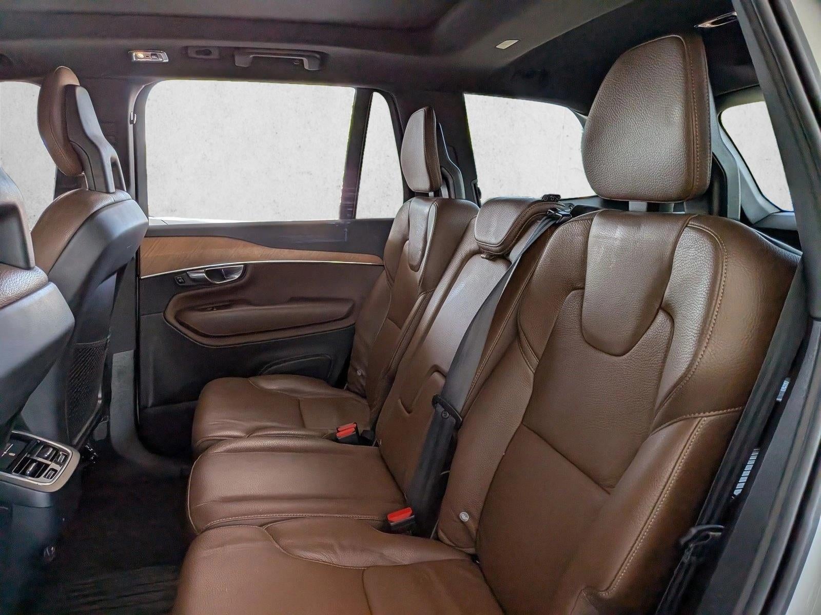 2021 Volvo XC90 T6 AWD Momentum 7P