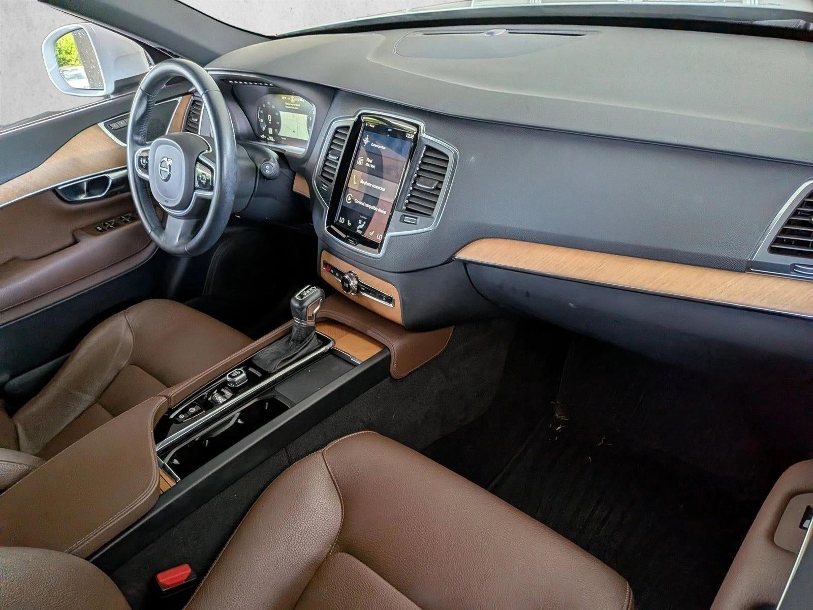 2021 Volvo XC90 T6 AWD Momentum 7P