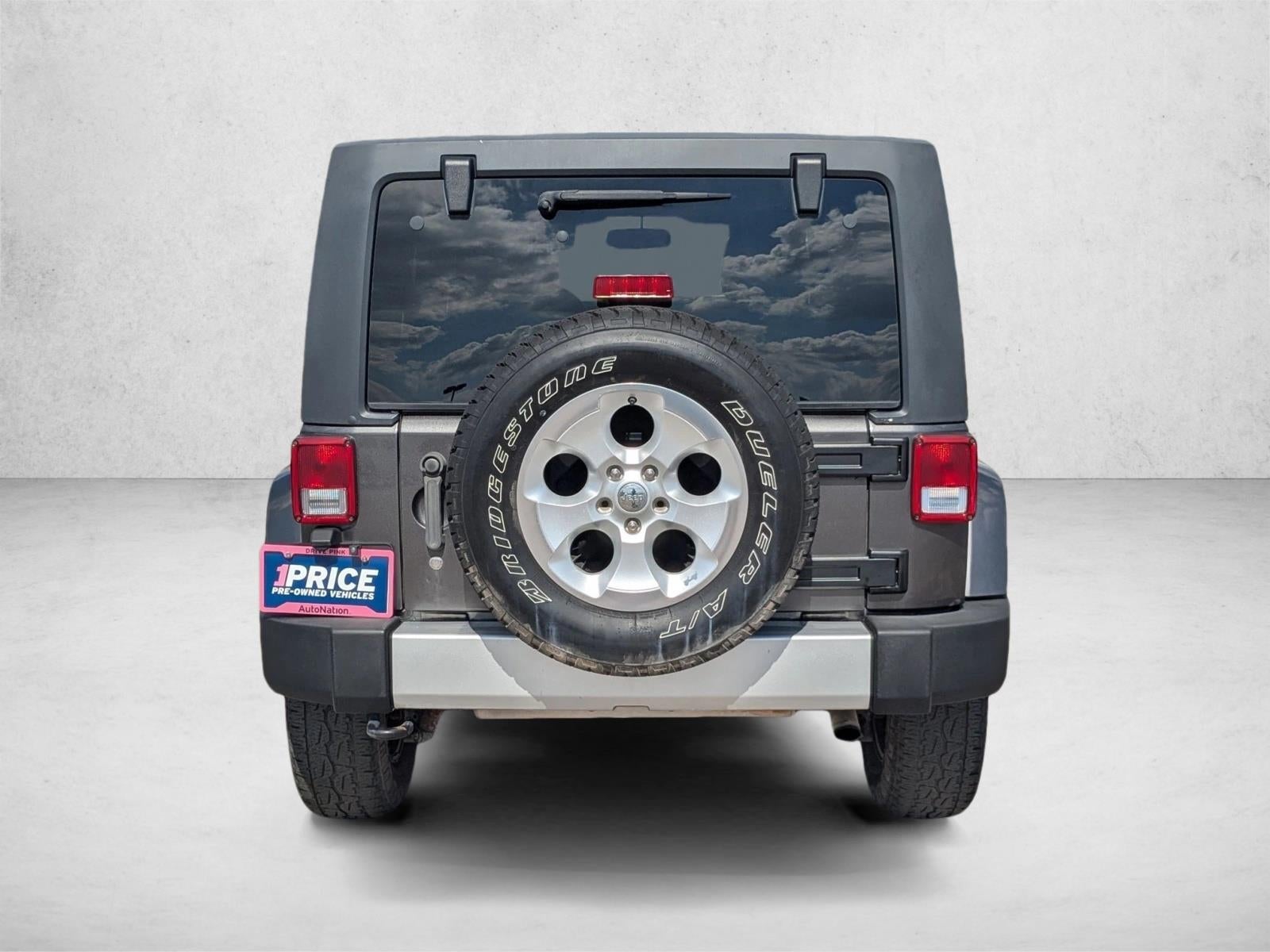 2014 Jeep Wrangler Unlimited 4WD 4dr Sahara