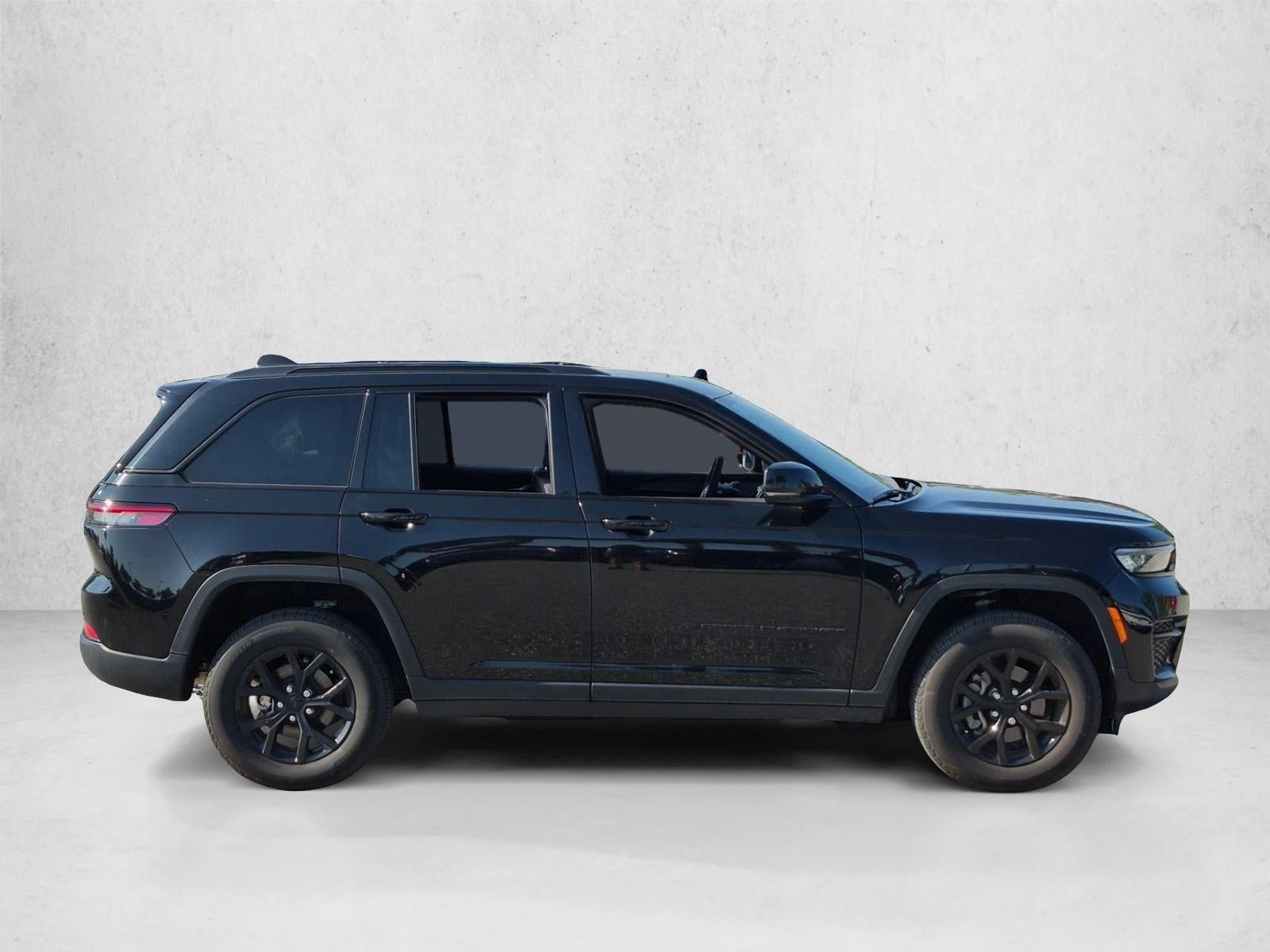 2025 Jeep Grand Cherokee Altitude X 4x2