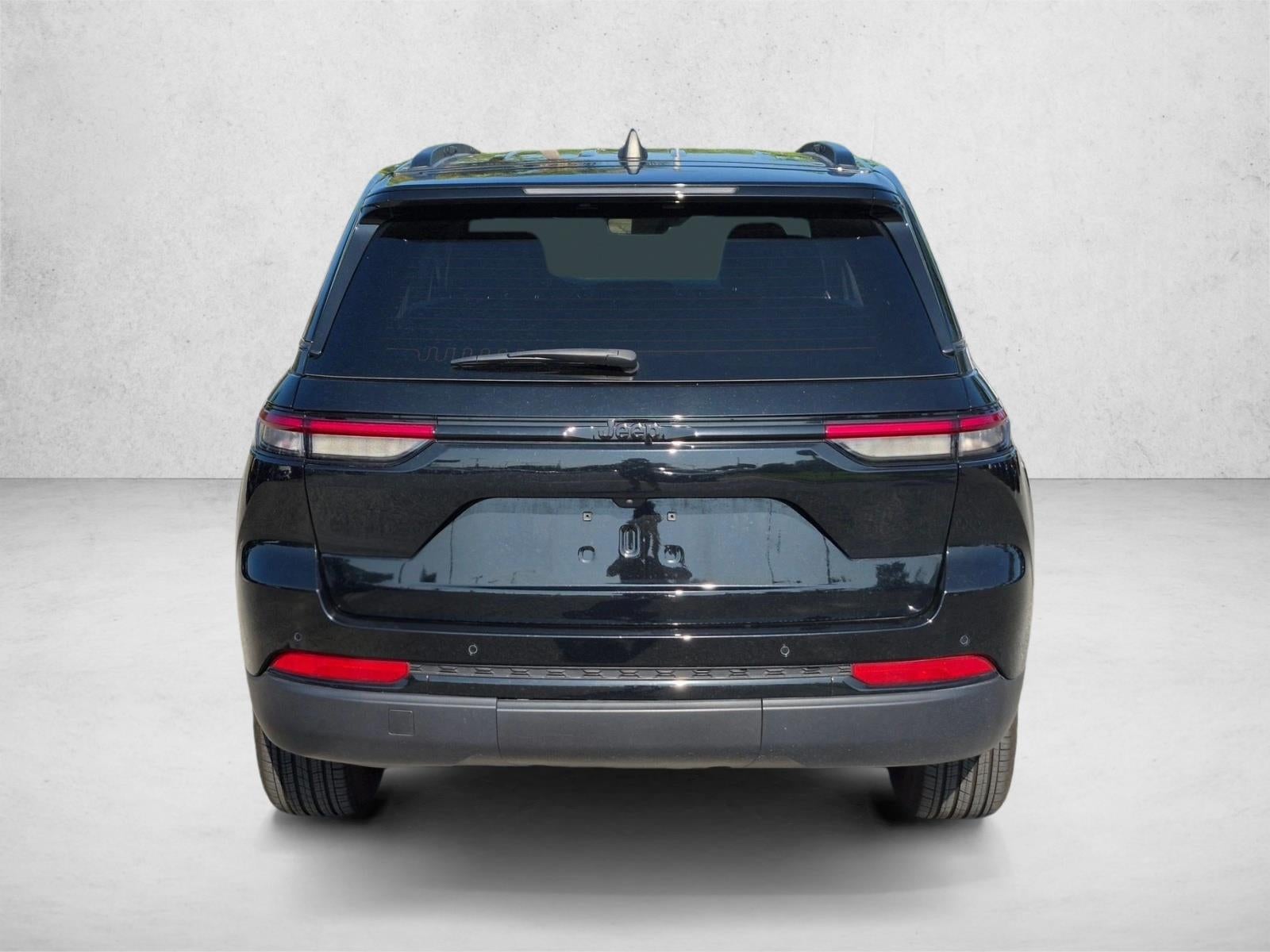 2025 Jeep Grand Cherokee Altitude X 4x2