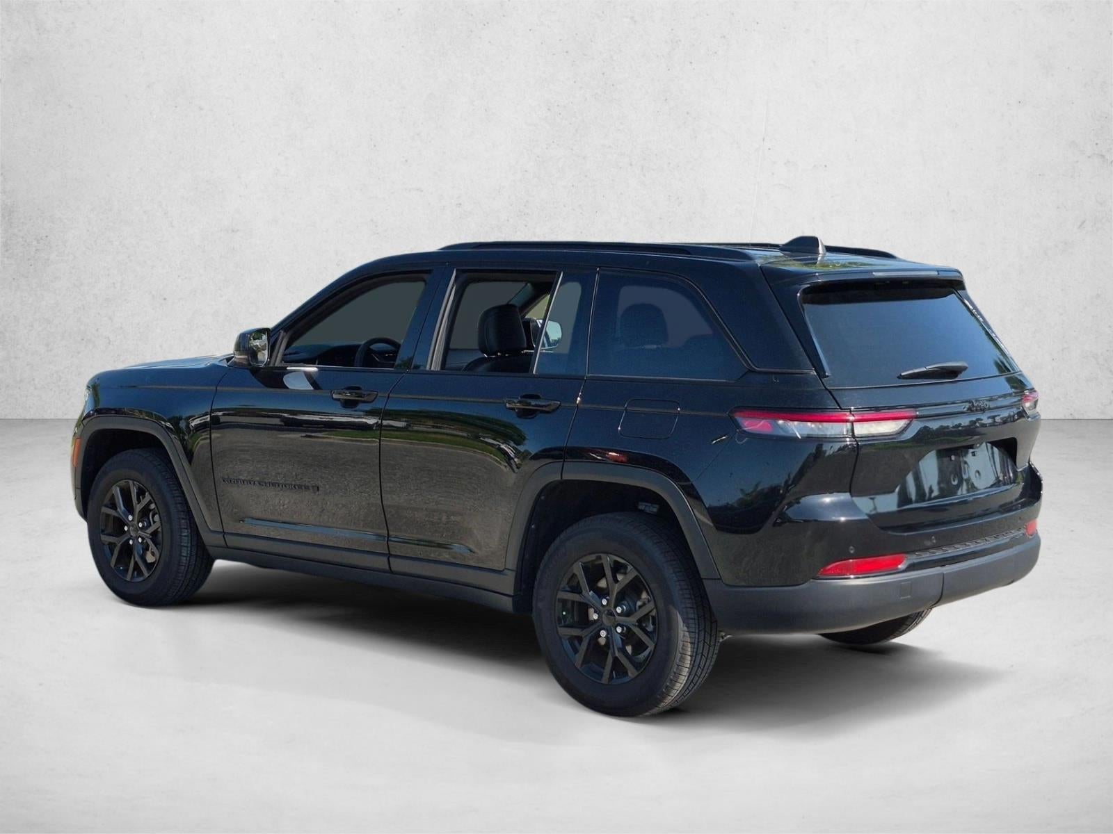 2025 Jeep Grand Cherokee Altitude X 4x2