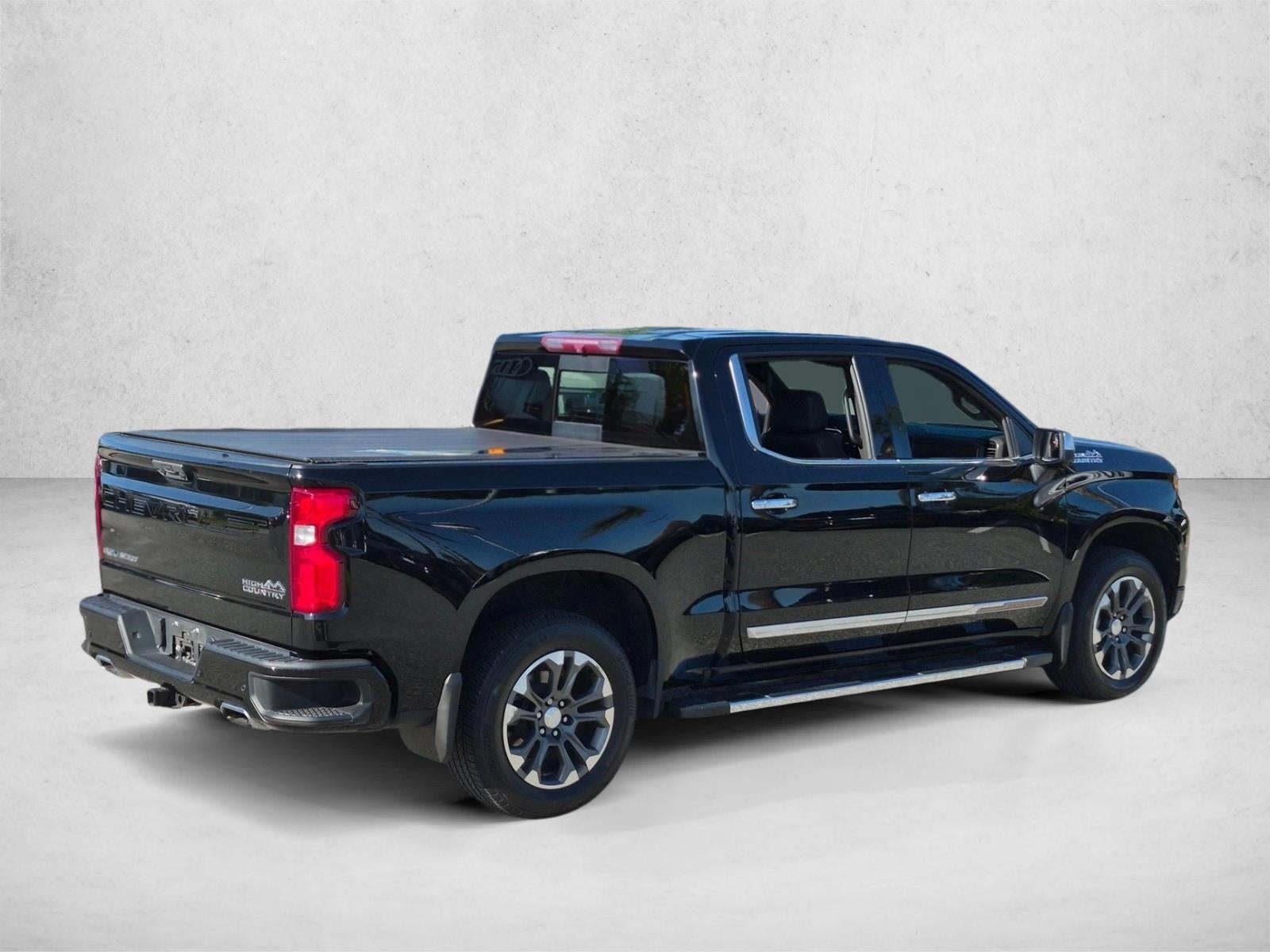 2022 Chevrolet Silverado 1500 Crew Cab Short Box 4-Wheel Drive High Country