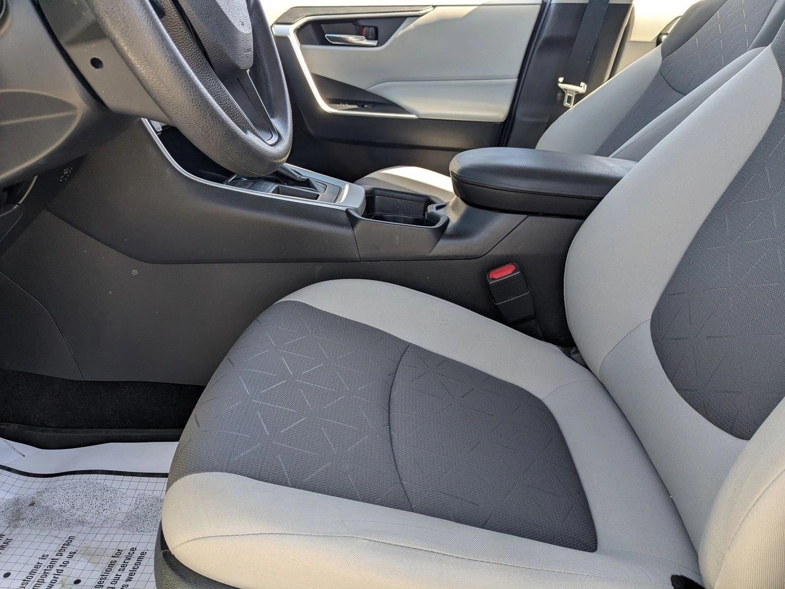 2020 Toyota RAV4 XLE FWD (GS)