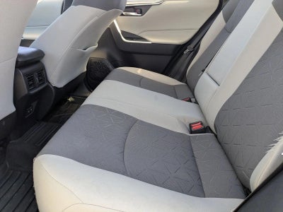 2020 Toyota RAV4 XLE FWD (GS)