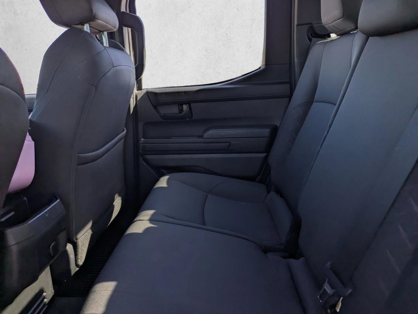 2024 Toyota Tacoma 2WD 2WD SR5 Double Cab 5' Bed AT (SE)