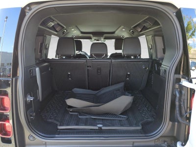 2022 Land Rover Defender 110 X-Dynamic SE AWD