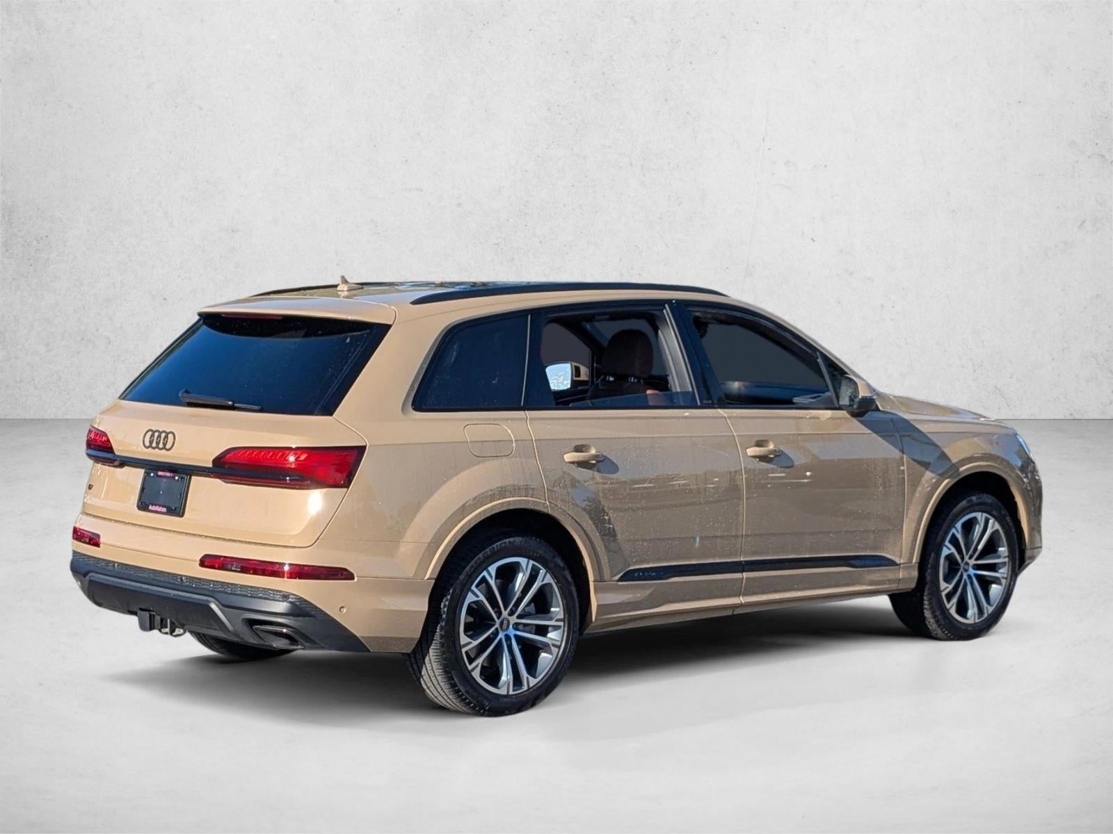 2025 Audi Q7 Premium Plus 45 TFSI quattro