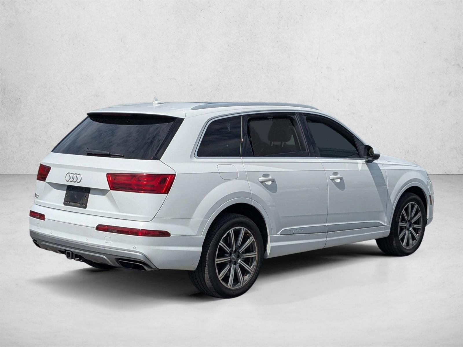 2019 Audi Q7 Premium Plus 45 TFSI quattro