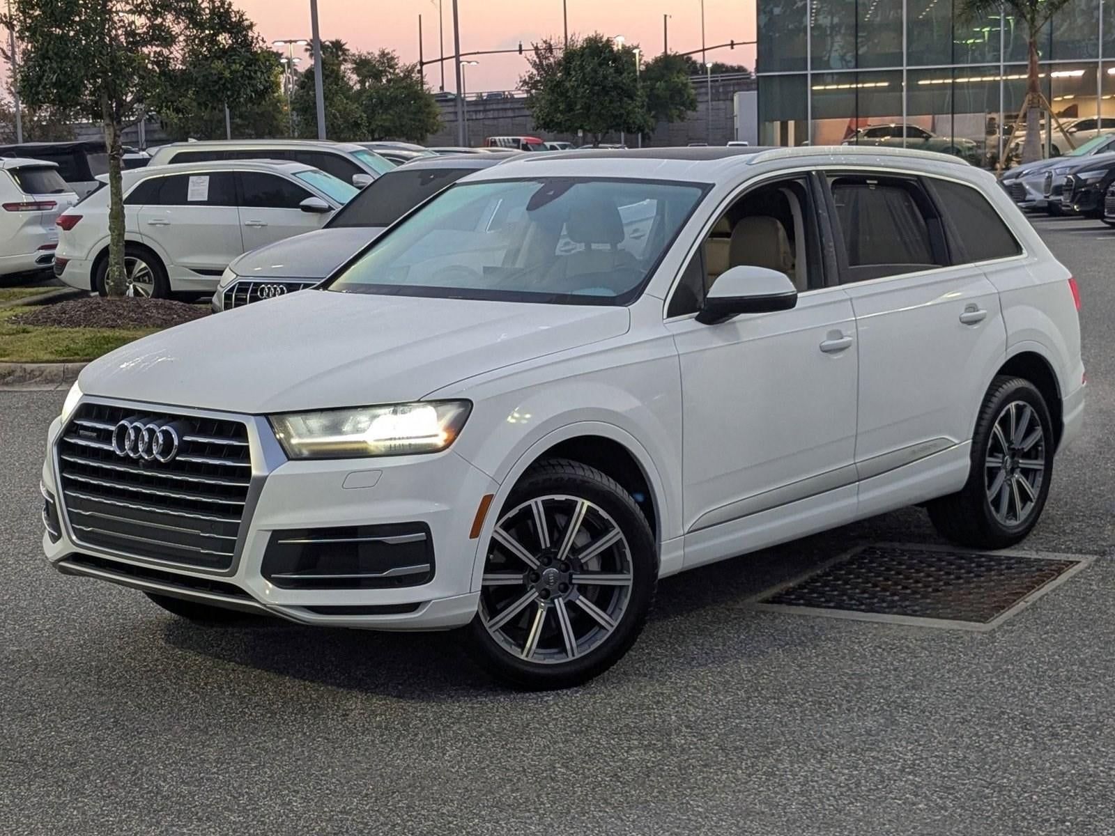 2019 Audi Q7 Premium Plus 45 TFSI quattro
