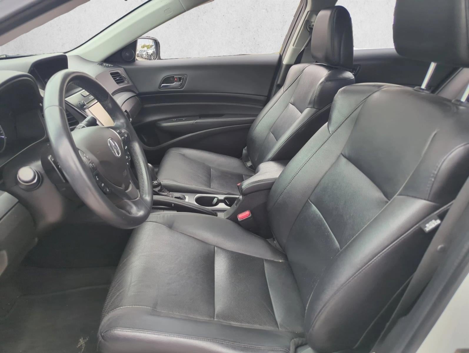 2017 Acura ILX Sedan w/Premium Pkg