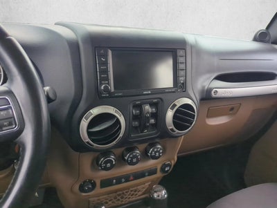 2014 Jeep Wrangler Unlimited 4WD 4dr Sahara