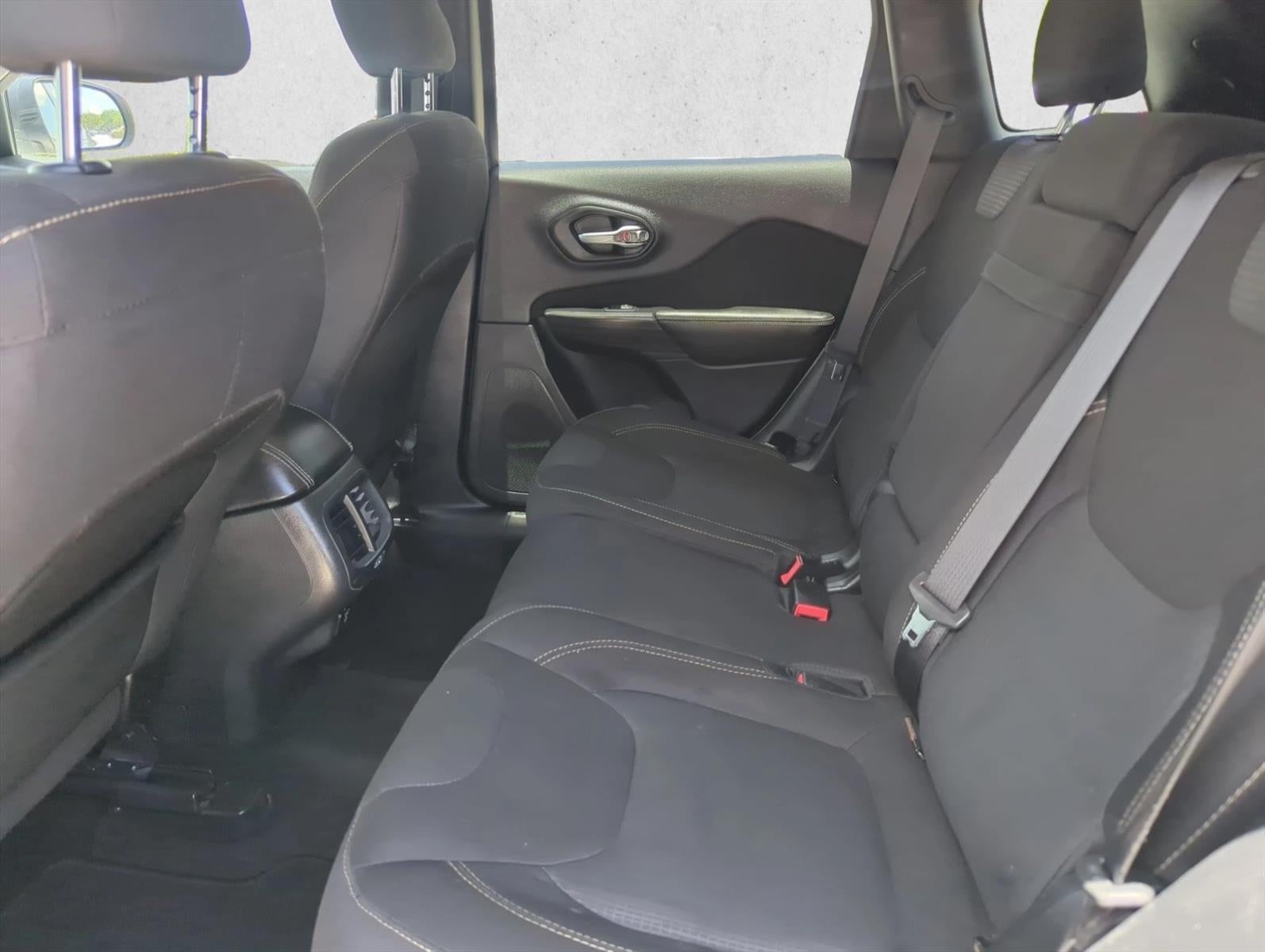 2016 Jeep Cherokee FWD 4dr Latitude