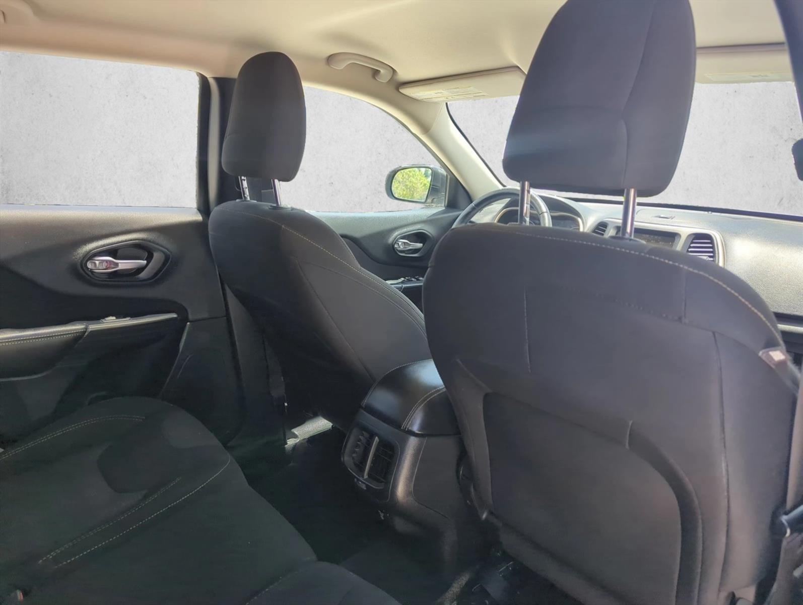 2016 Jeep Cherokee FWD 4dr Latitude