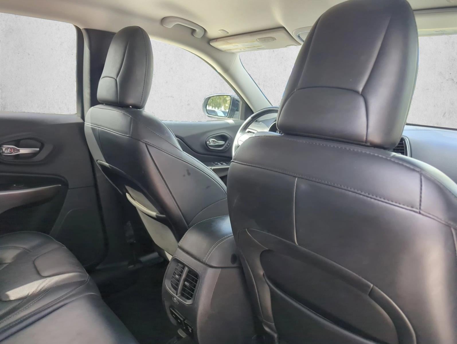 2020 Jeep Cherokee Limited FWD