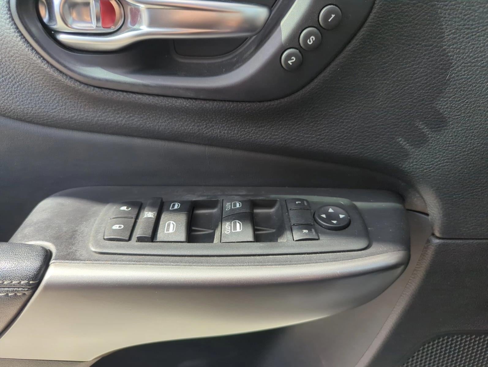 2020 Jeep Cherokee Limited FWD