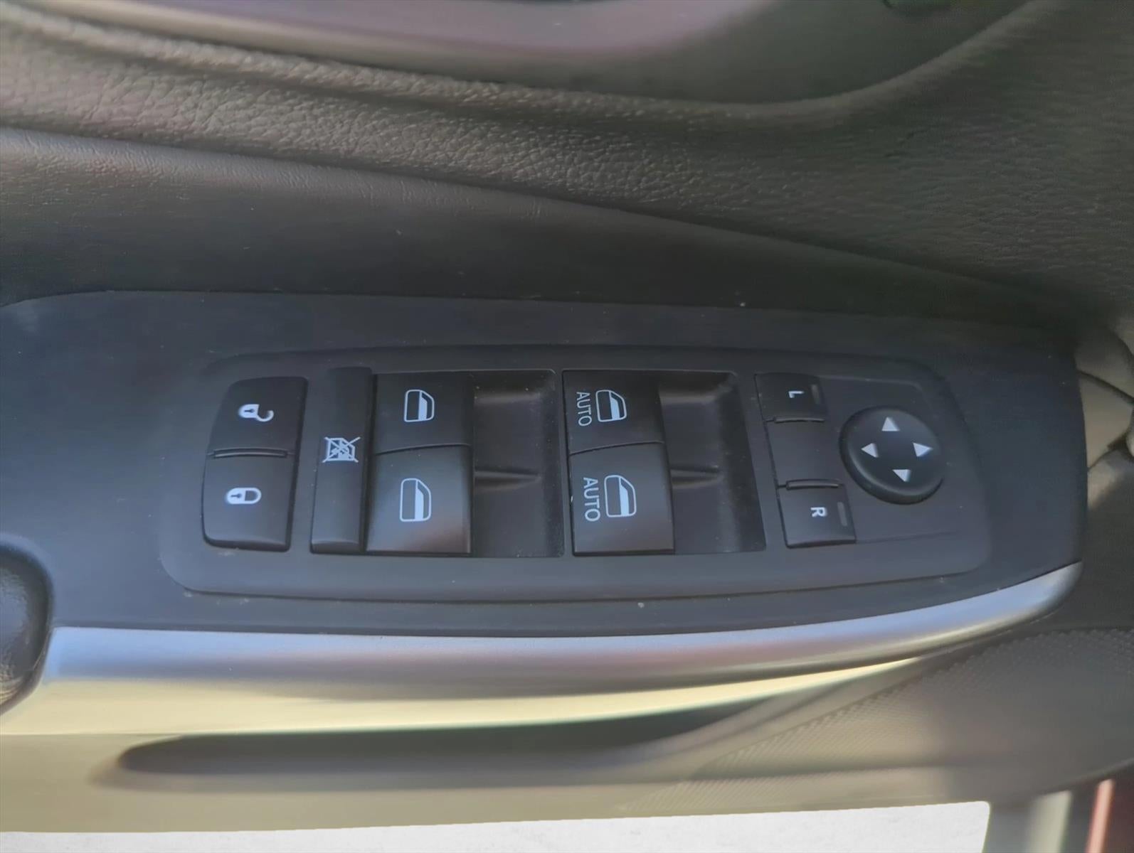 2019 Jeep Cherokee Limited FWD