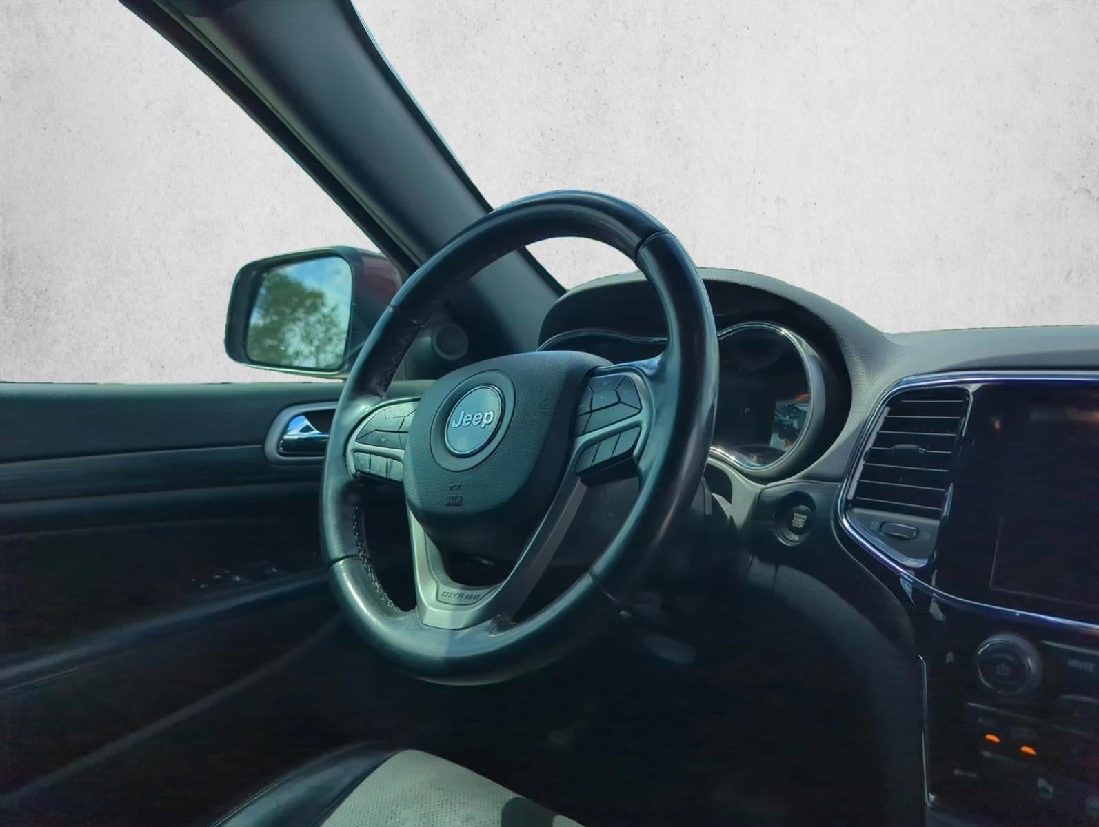 2019 Jeep Grand Cherokee Laredo E 4x2