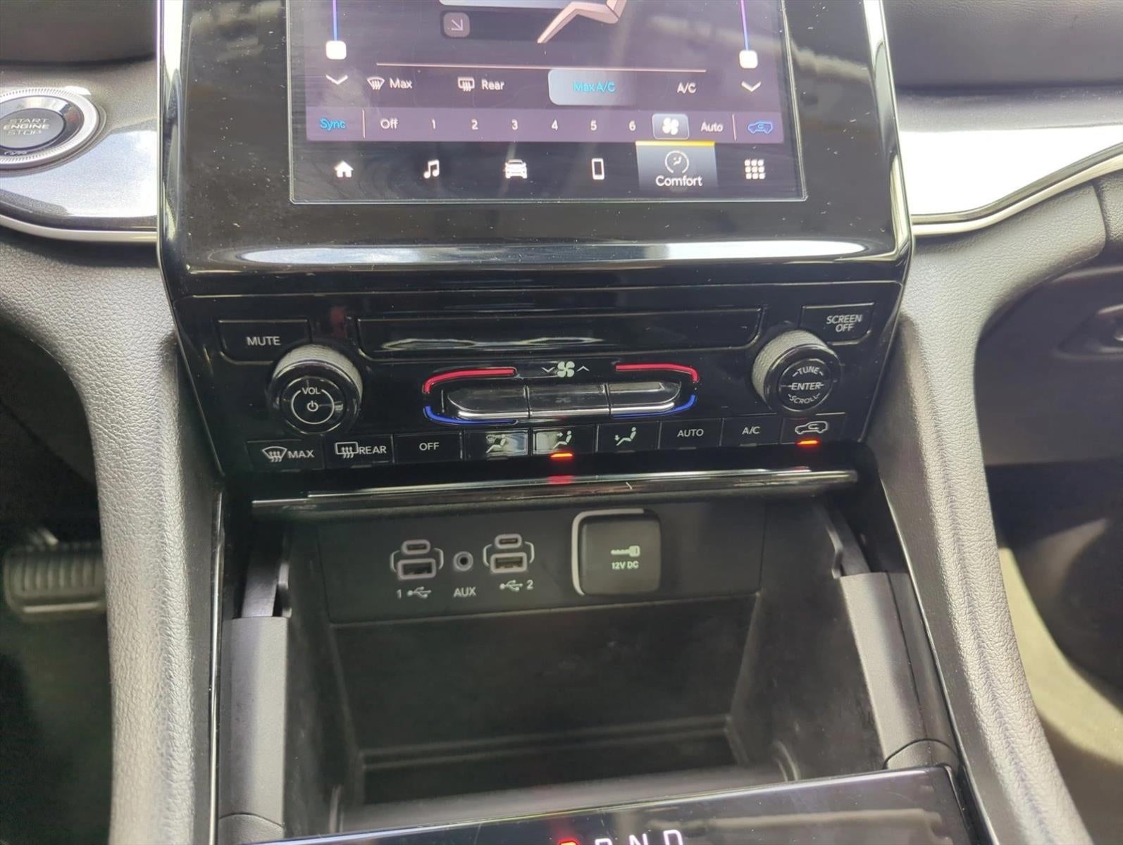 2023 Jeep Grand Cherokee Laredo 4x2