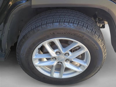 2024 Jeep Grand Cherokee Laredo X 4x2