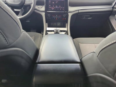 2024 Jeep Grand Cherokee Laredo 4x4