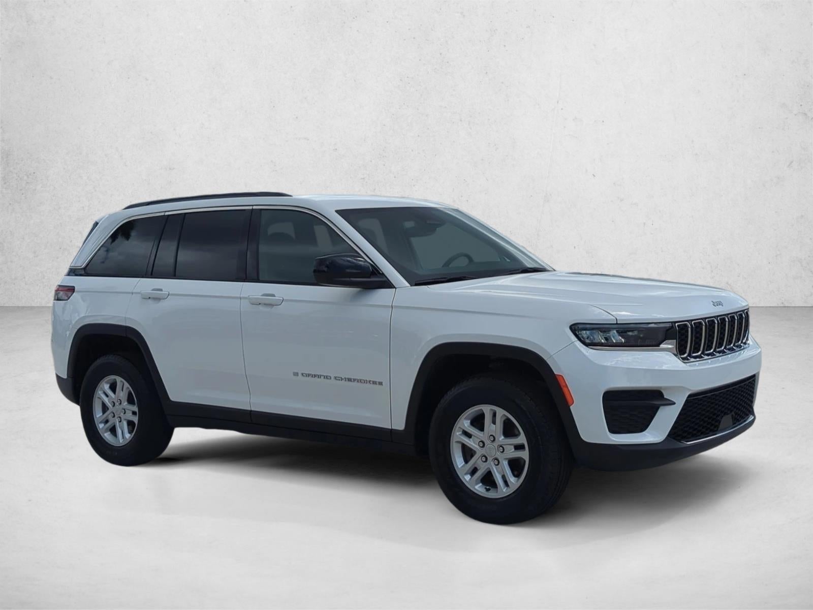 2024 Jeep Grand Cherokee Laredo 4x4