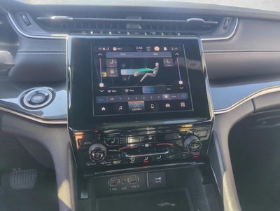 2022 Jeep Grand Cherokee L Altitude 4x2