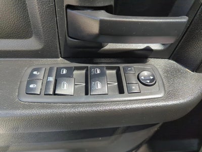 2019 RAM 1500 Classic Express 4x2 Crew Cab 5'7" Box