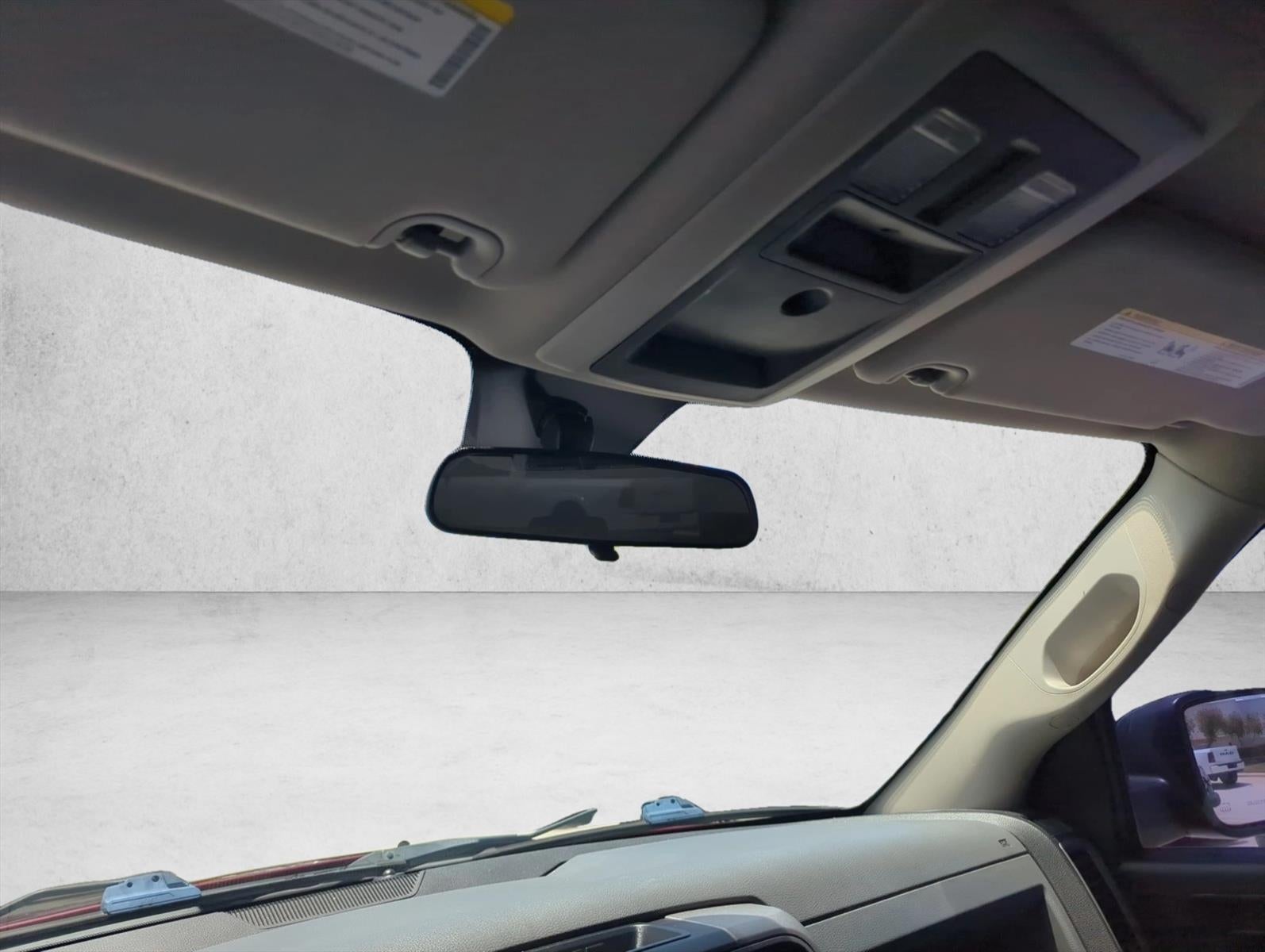 2018 RAM 1500 Express 4x2 Crew Cab 5'7" Box