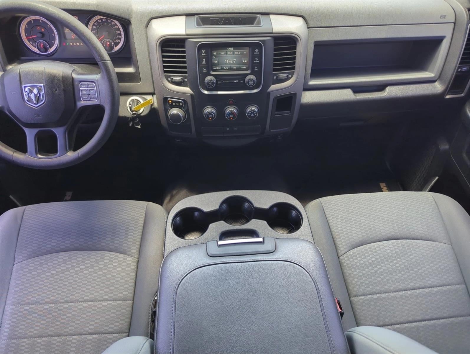 2018 RAM 1500 Express 4x2 Crew Cab 5'7" Box