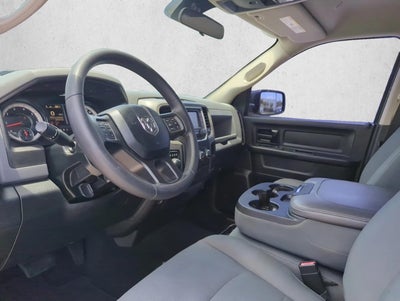 2018 RAM 1500 Express 4x2 Crew Cab 5'7" Box