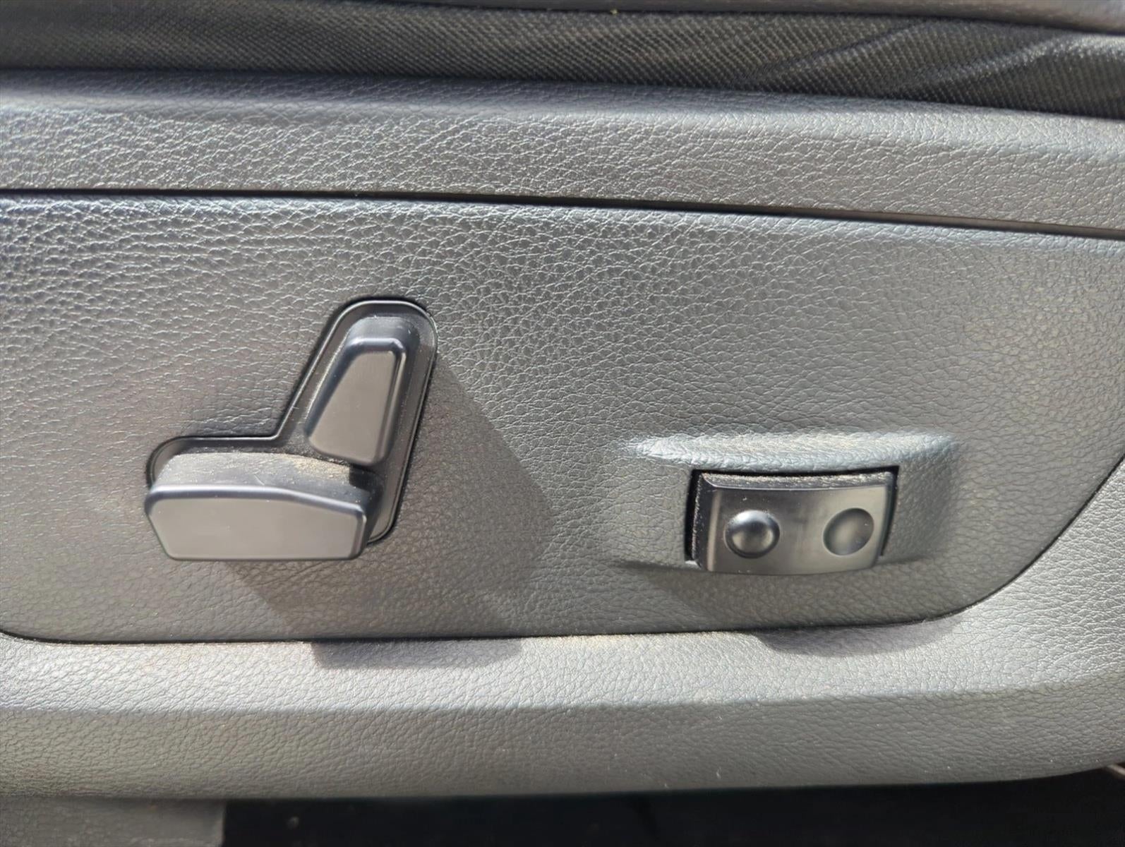 2018 RAM 1500 Sport 4x2 Crew Cab 5'7" Box *Ltd Avail*