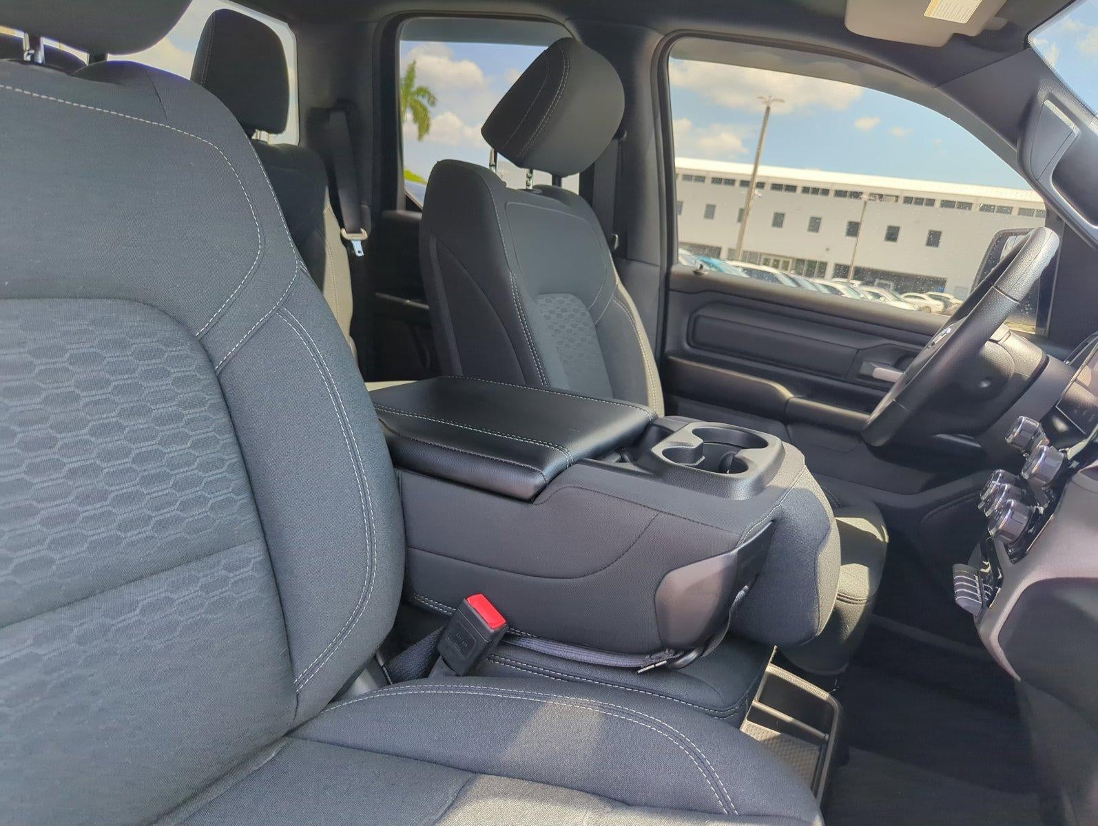 2025 RAM 1500 Tradesman 4x4 Quad Cab 6'4" Box